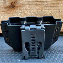 Load image into Gallery viewer, Black Triple Magazine Carrier with Tek-Lok Style Belt Clip 2
